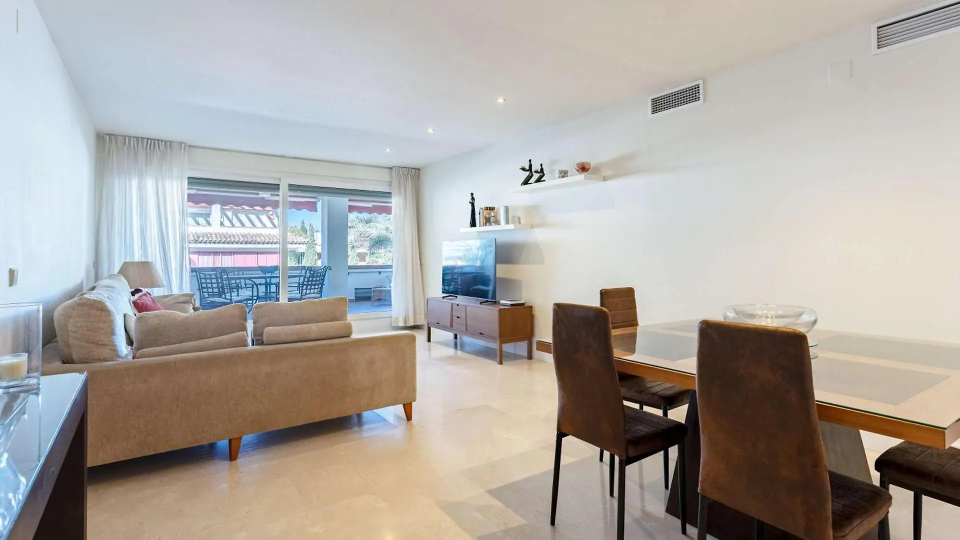 Apartamento Familiar Con Acceso Directo A La Playa En Puente Romano, Marbella 0*,