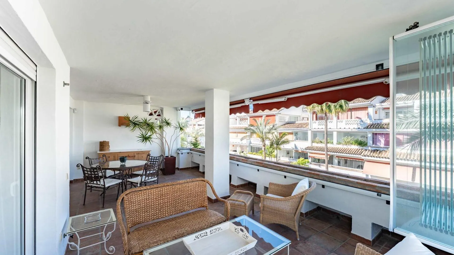 Apartment Apartamento Familiar Con Acceso Directo A La Playa En Puente Romano, Marbella