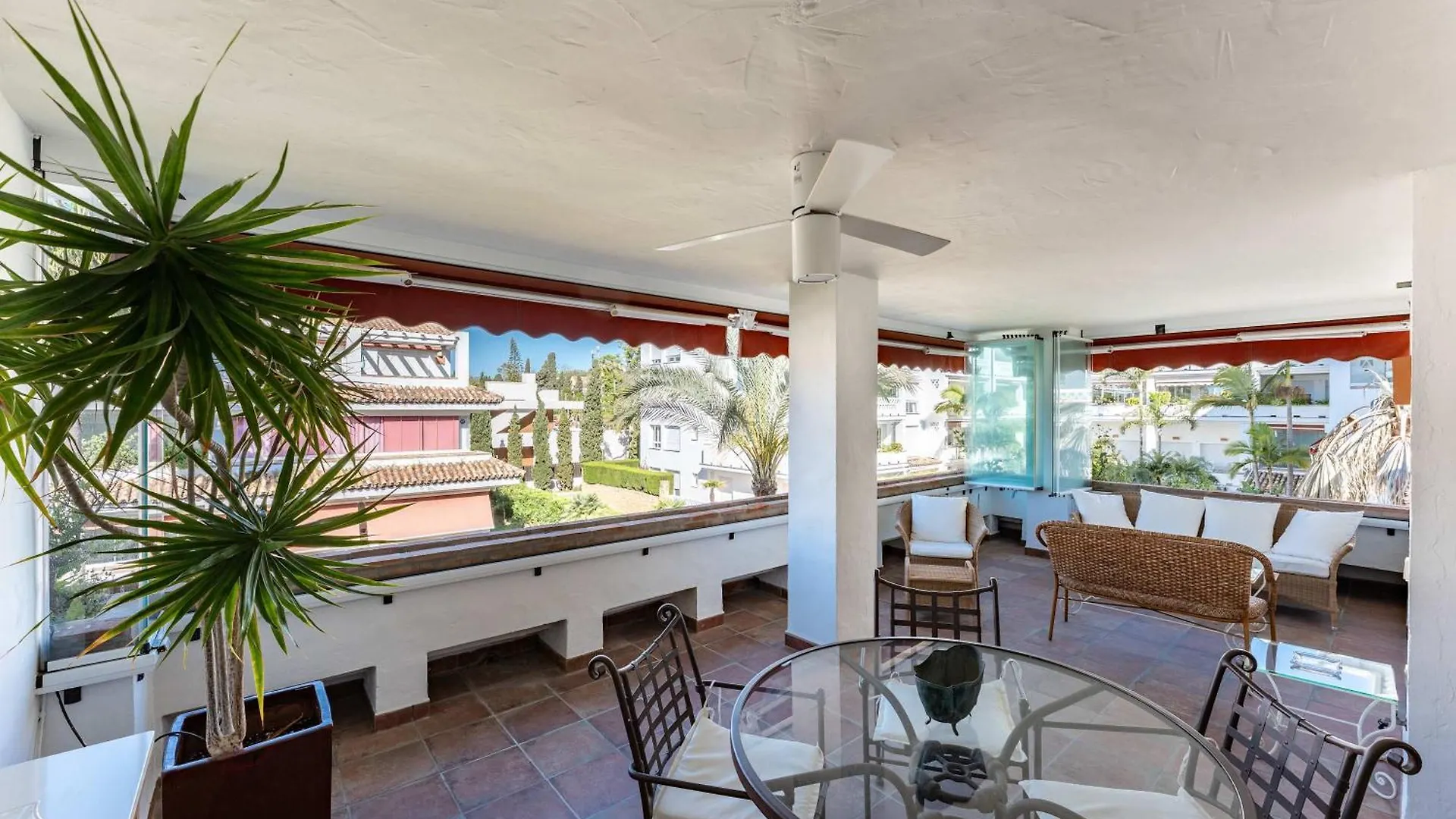 Apartamento Familiar Con Acceso Directo A La Playa En Puente Romano, Marbella 0*,
