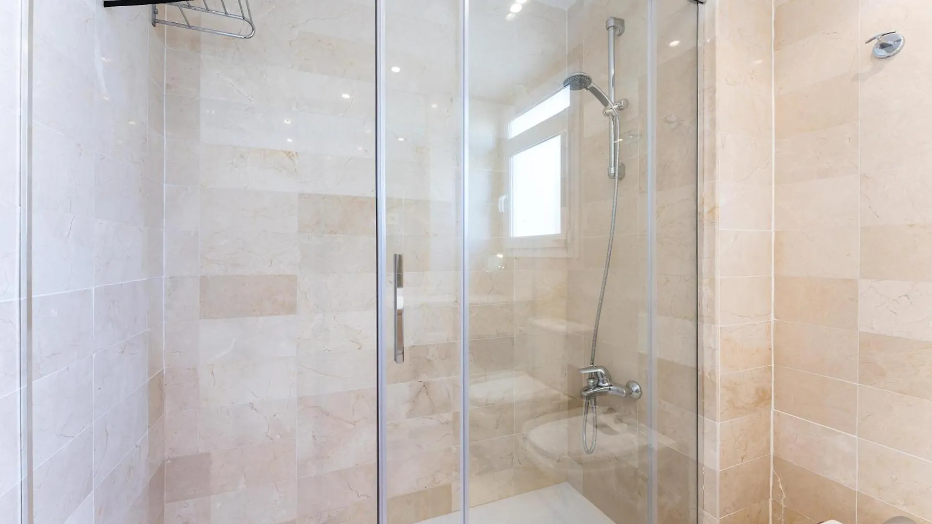 Lejlighed Apartamento Familiar Con Acceso Directo A La Playa En Puente Romano, Marbella Spanien