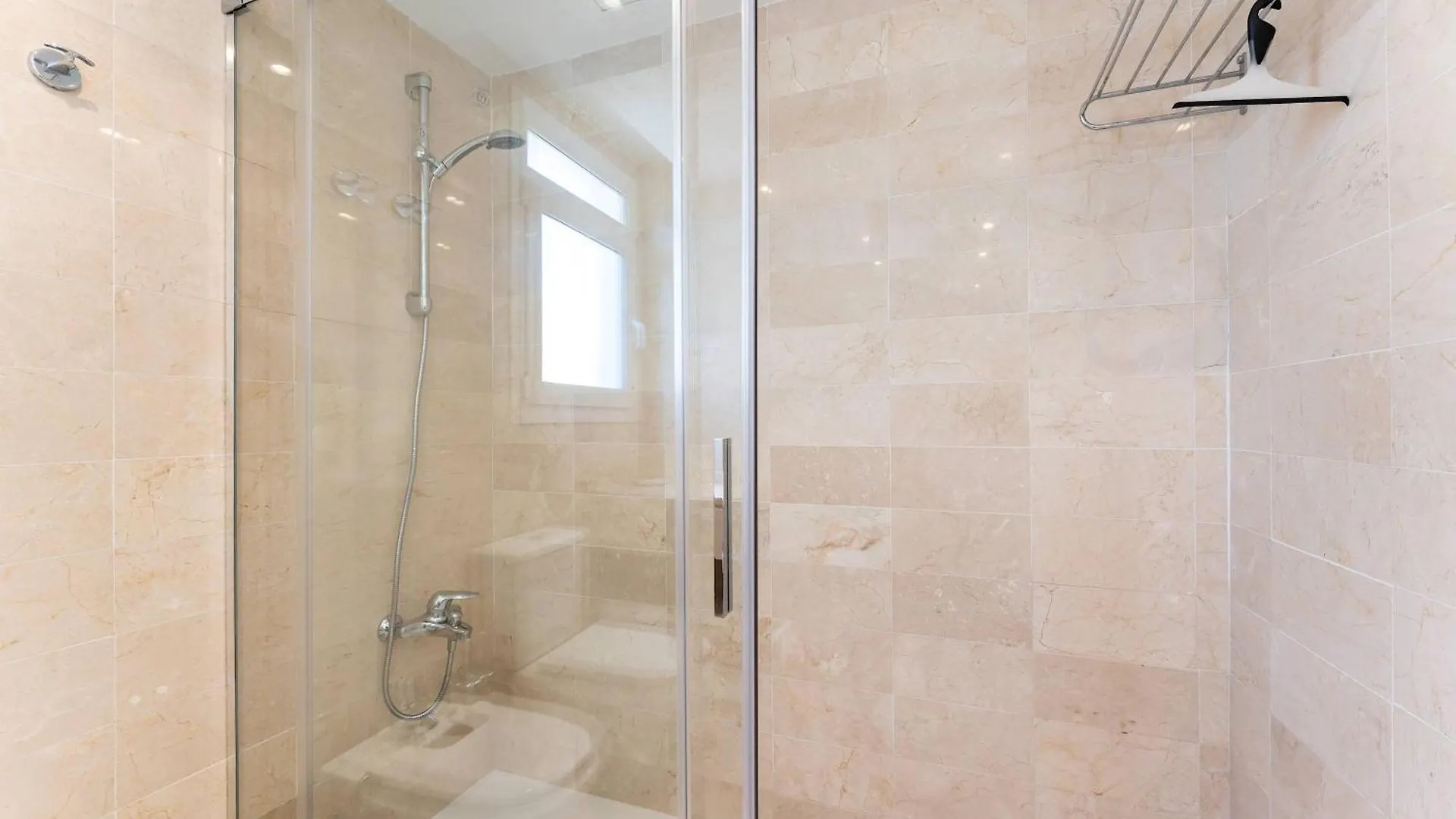 Apartamento Familiar Con Acceso Directo A La Playa En Puente Romano, Marbella Lejlighed