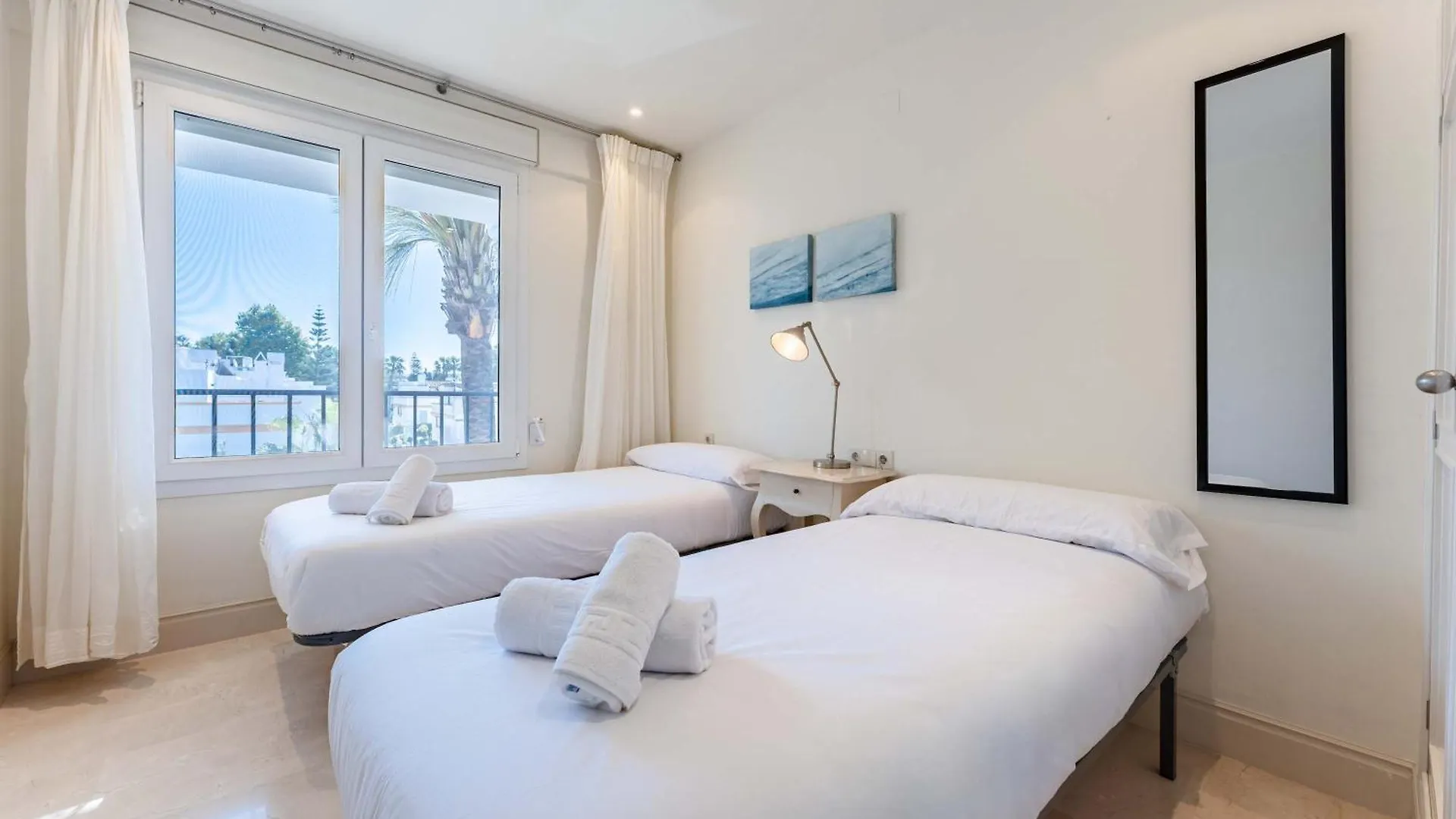 Apartamento Familiar Con Acceso Directo A La Playa En Puente Romano, Marbella 0*,  Spanien