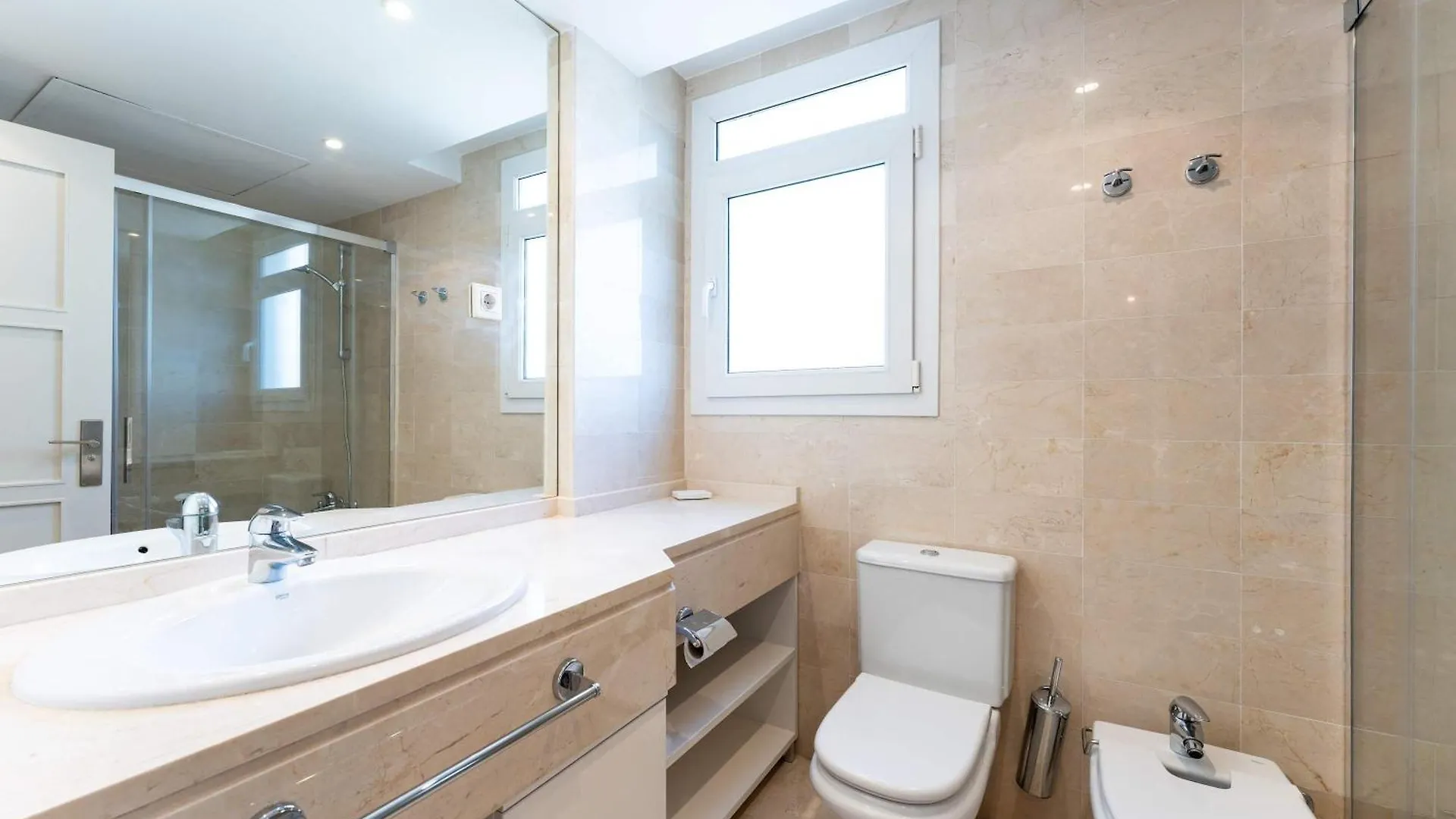 Apartamento Familiar Con Acceso Directo A La Playa En Puente Romano, Marbella 0*,  Spanien