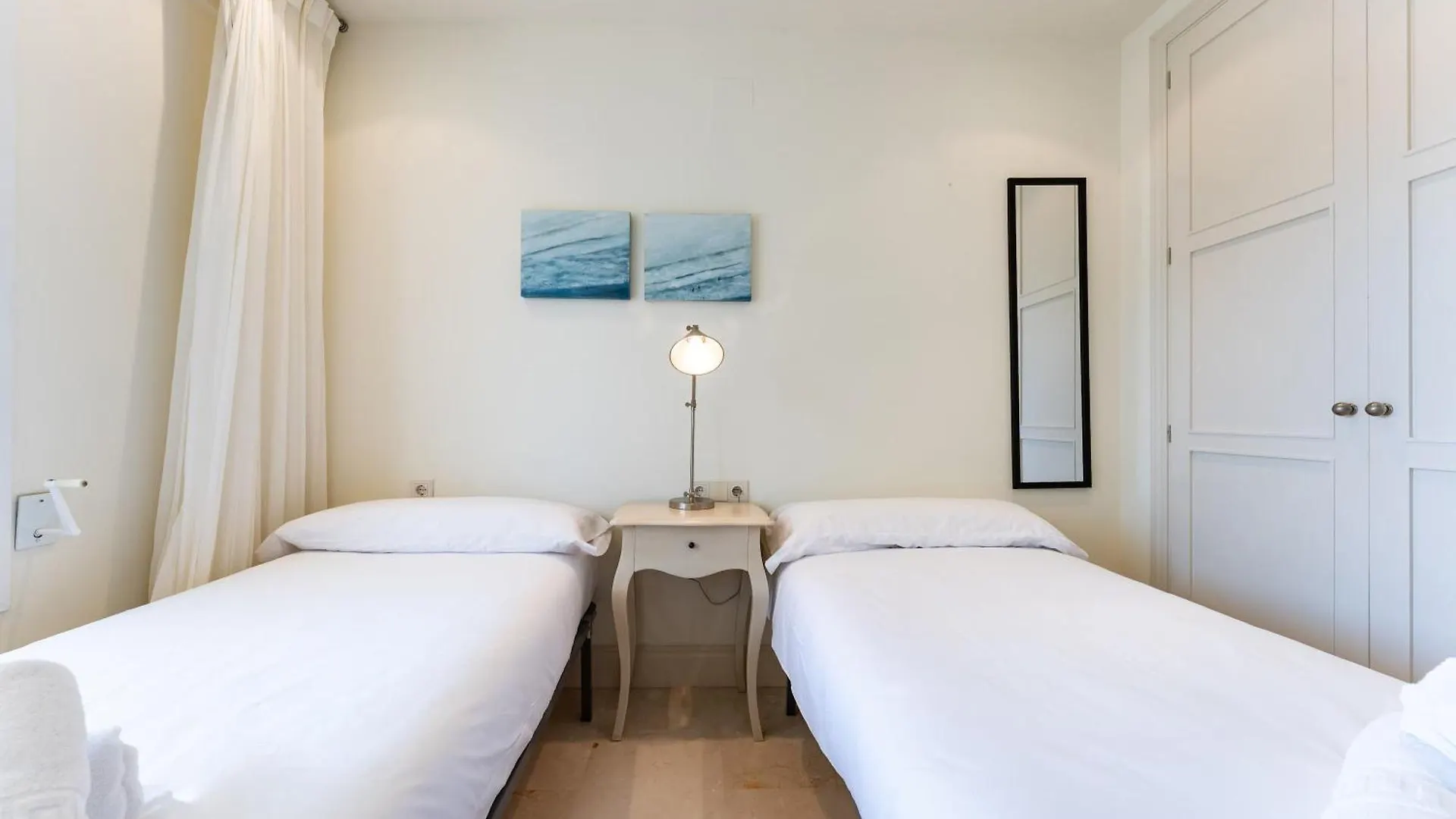 Apartment Apartamento Familiar Con Acceso Directo A La Playa En Puente Romano, Marbella